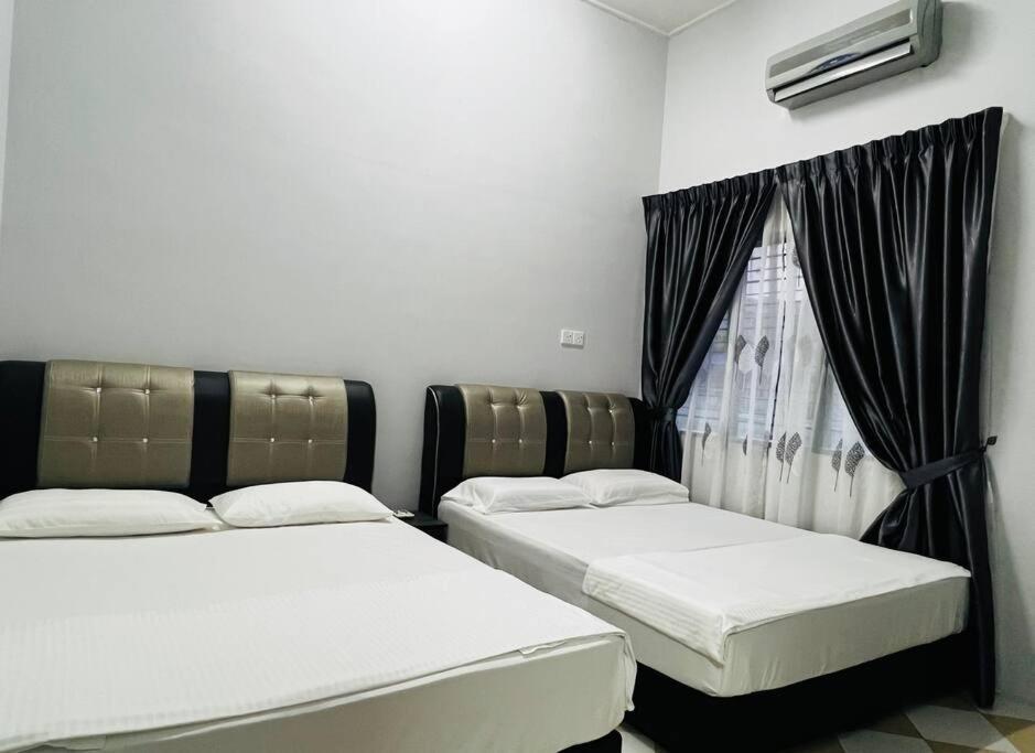 You&Me Corner Lot Homestay 17Pax Port Dickson Zewnętrze zdjęcie